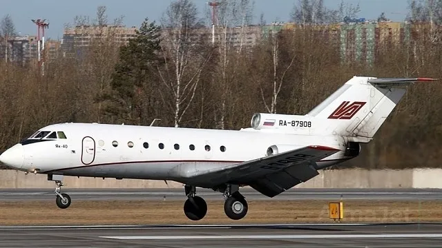 Yak-40