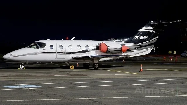 Hawker 400XP