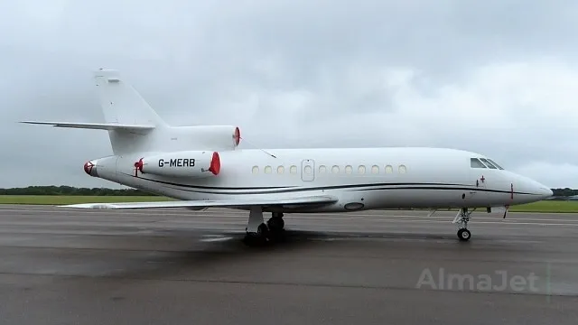 Falcon 900B