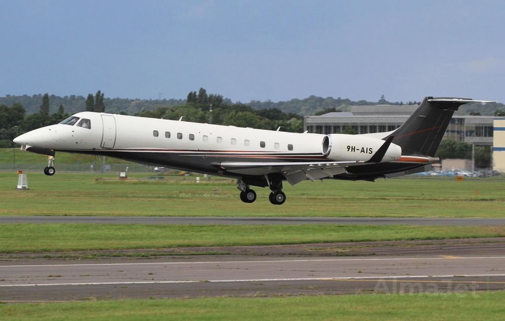 Embraer Legacy 600