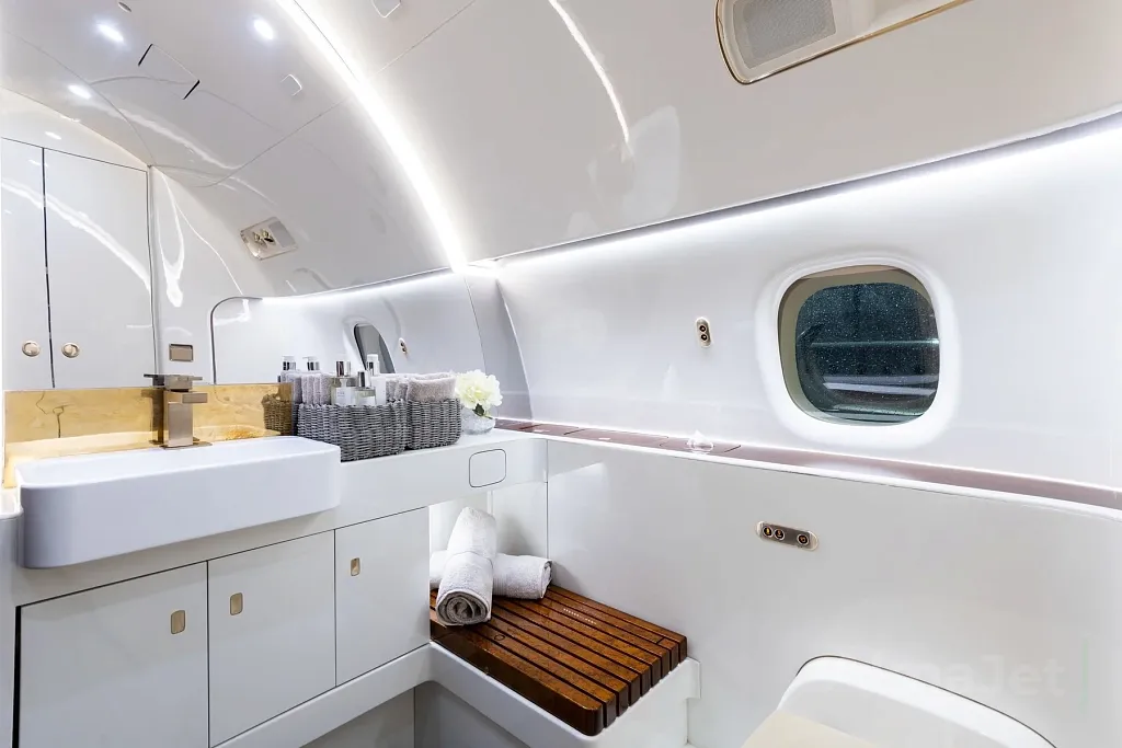 Embraer Lineage 1000