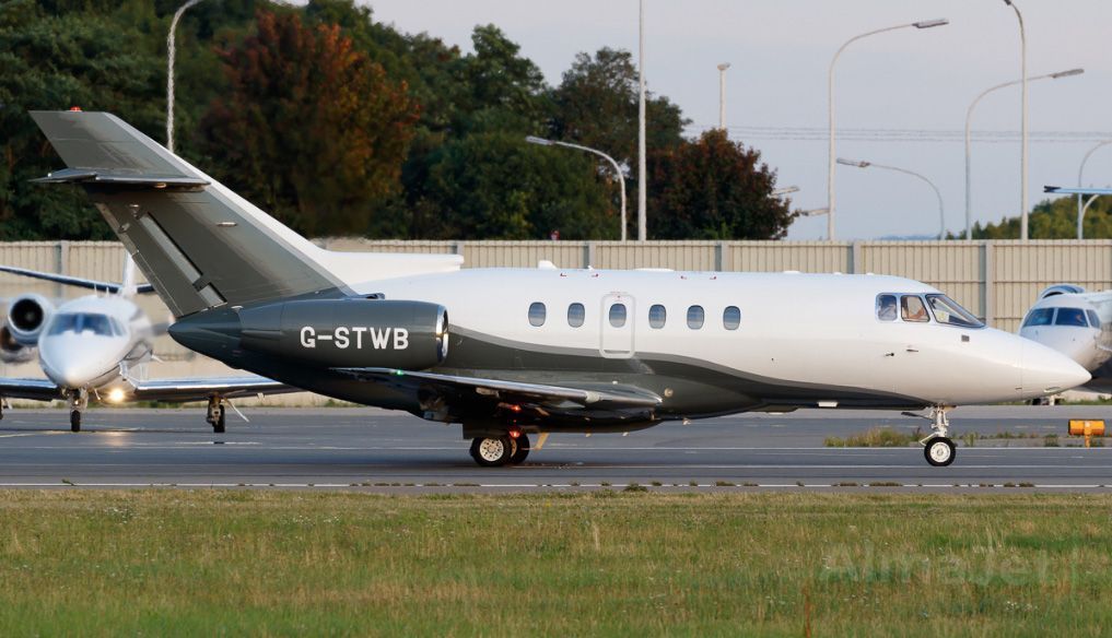 Hawker 750