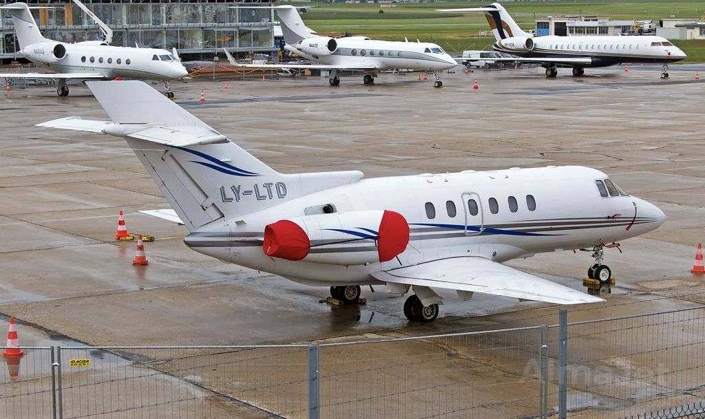 Hawker 800XP