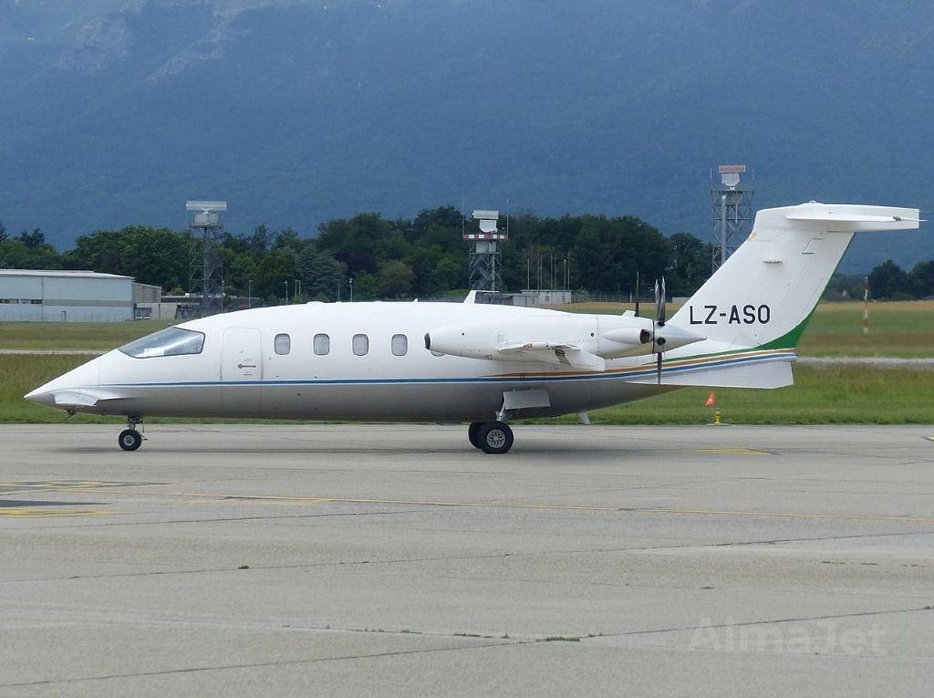 Piaggio Avanti II