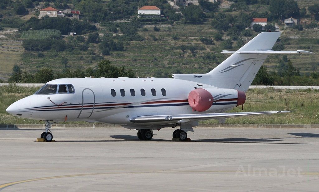 Hawker 750