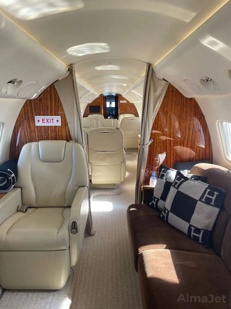 Embraer Legacy 650 