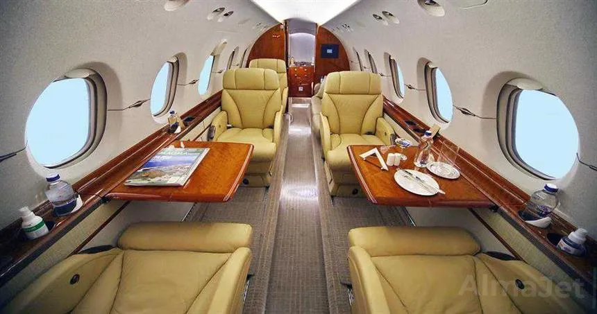 Hawker 900 XP