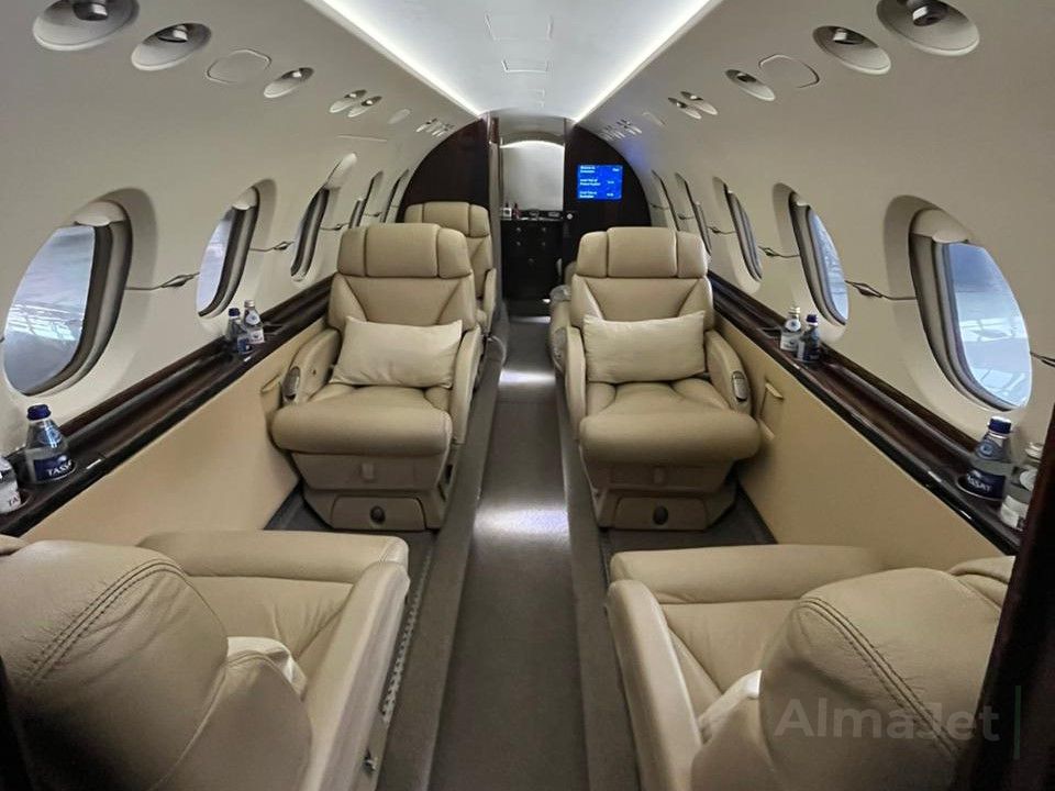Hawker 900XP