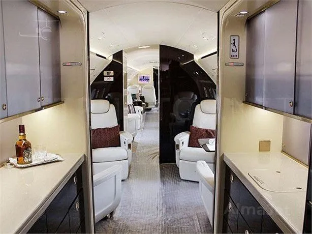 Embraer Lineage 1000